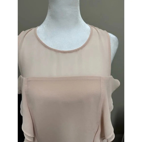 BCBG MAXAZRIA Jenni Ruffle Shoulder Racerback Peach Shift Dress Size Small - Picture 3 of 7